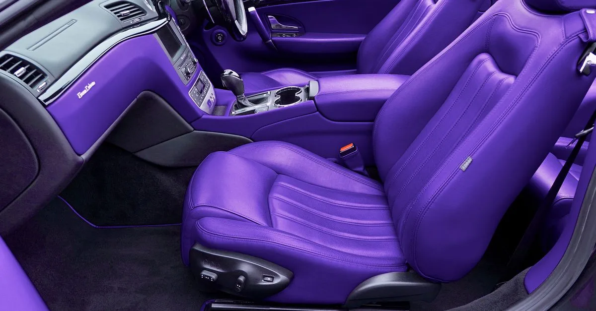 cuir ou alcantara pour l’intérieur de votre voiture ? comparez le confort, l’entretien, la durabilité et le prix pour choisir le revêtement idéal.